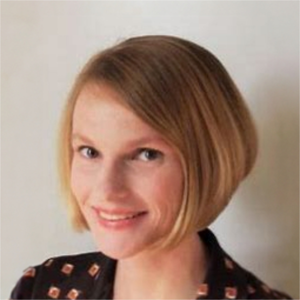 Dr Julia Hofweber
